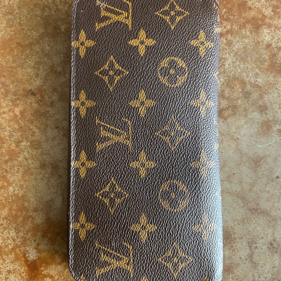 Louis Vuitton Wallet - Picture 1 of 4